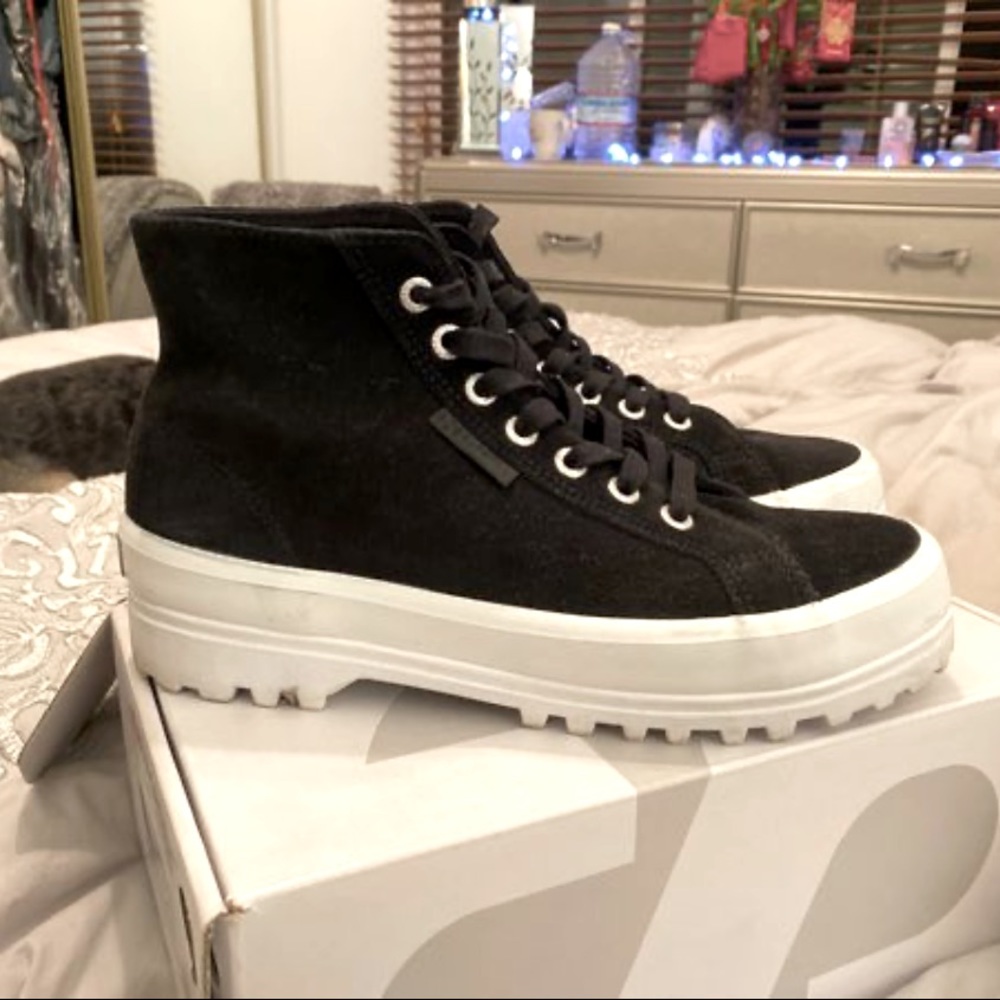 HIGH-TOP PLATFORM SUPERGA SNEAKERS!